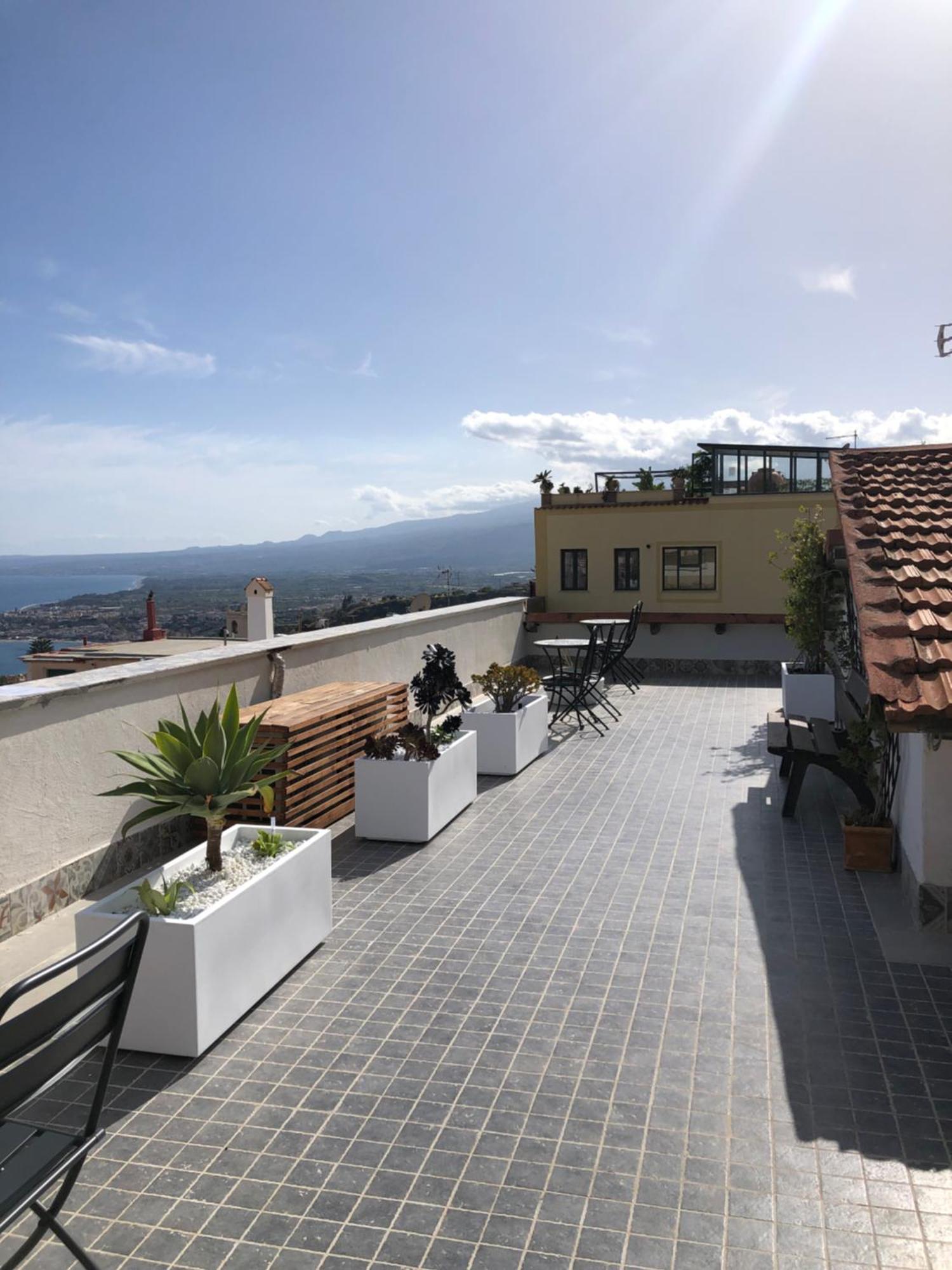 Taormina Center Private Apartments By Fragranza Di Sicilia Exterior photo