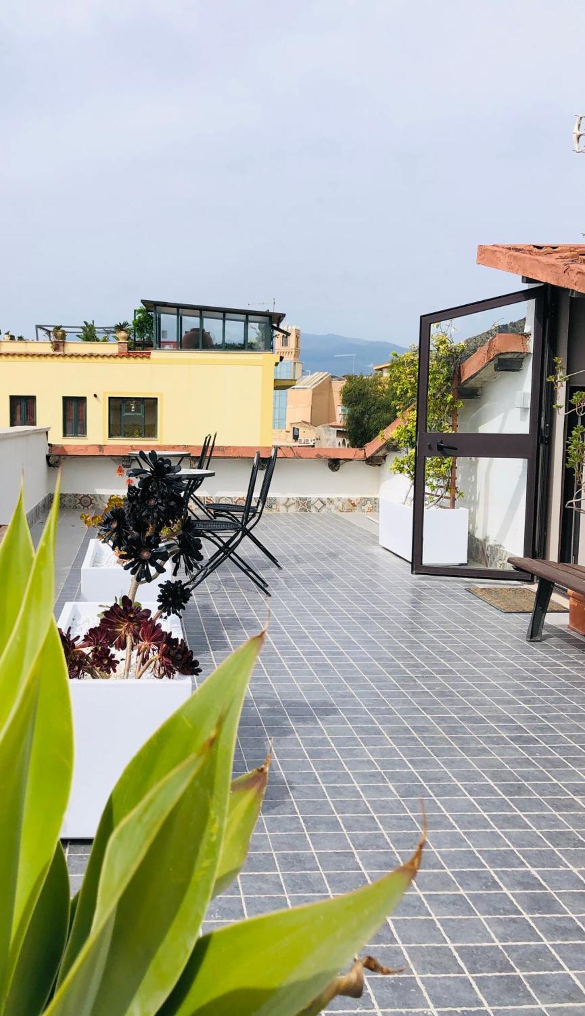 Taormina Center Private Apartments By Fragranza Di Sicilia Exterior photo