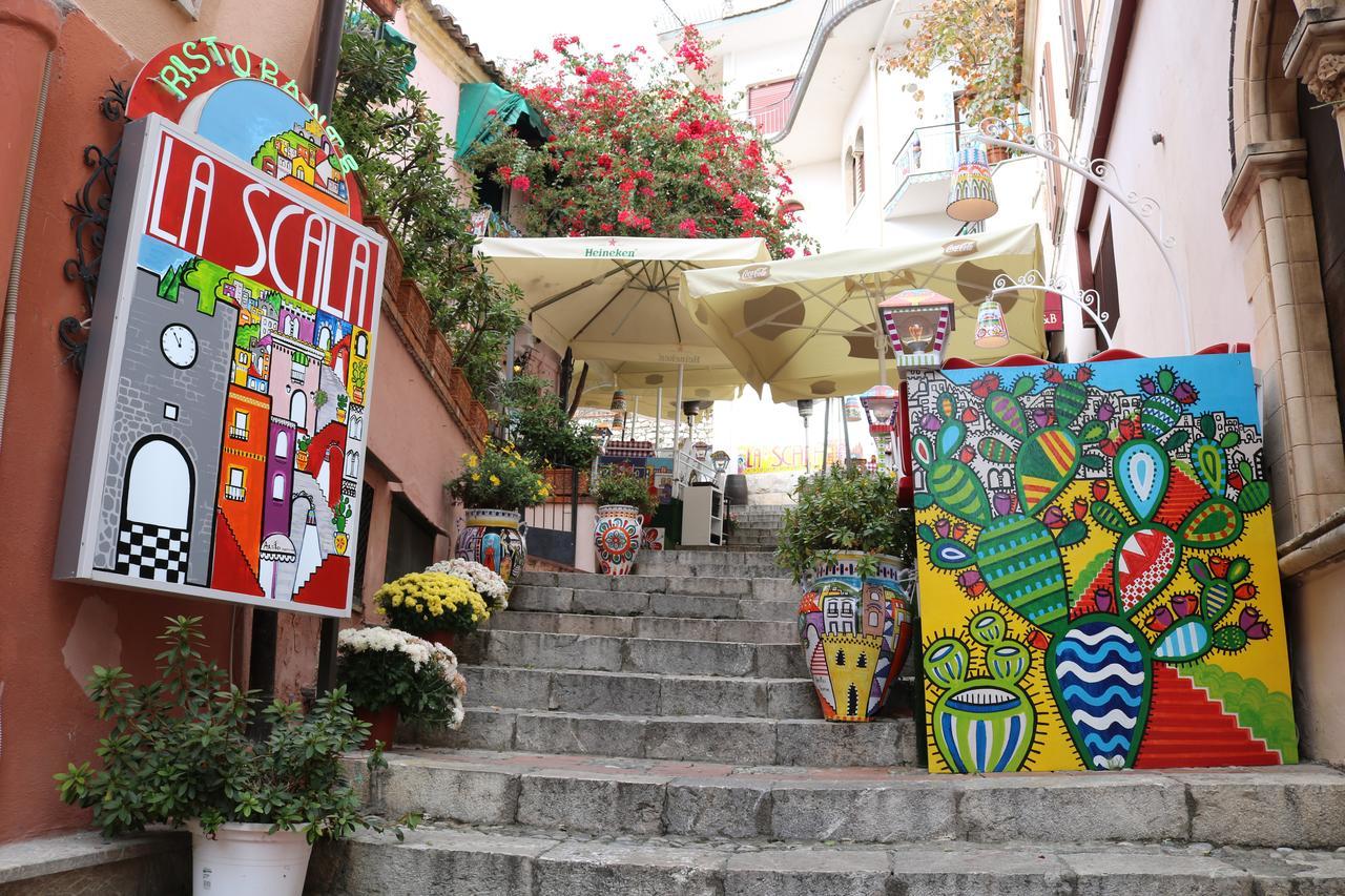Taormina Center Private Apartments By Fragranza Di Sicilia Exterior photo